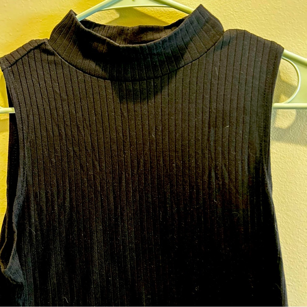 Eye Candy Ribbed Mock Neck Sleeveless Top size Large Black